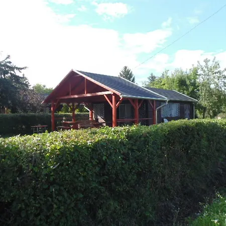 3 Szobas Fahaz Nyaralo בית נופש